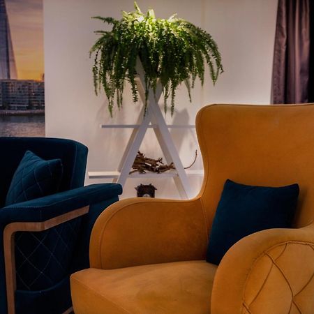 Bentley Apartments Приштина Экстерьер фото